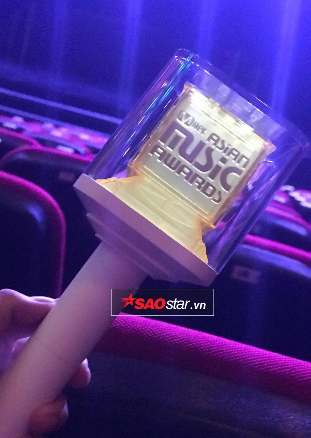 BTC MAMA 2017 tặng fan Lightstick siêu chất để 'cháy' cùng dàn sao Việt - Hàn Ảnh 2