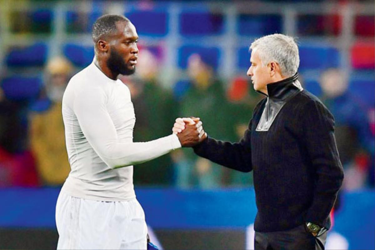 Sử dụng Lukaku - sự hèn nhát của HLV Mourinho Ảnh 3