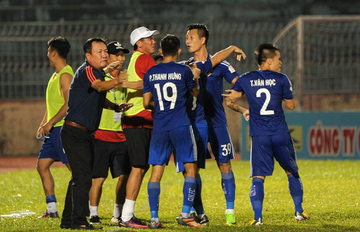 Tuyển thủ Đinh Thanh Trung: 'Các đội bóng của bầu Hiển đá với nhau rất máu ăn thua' Ảnh 3