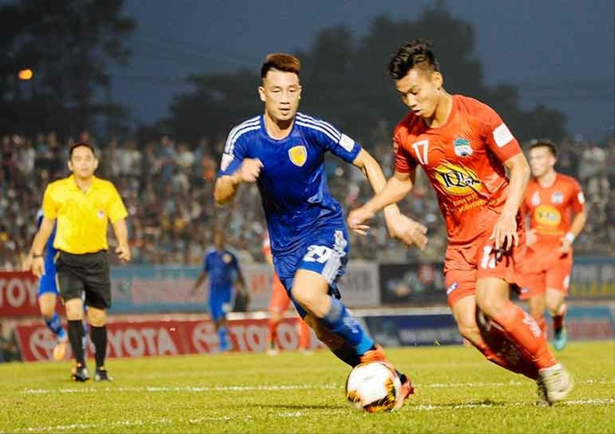 Tuyển thủ Đinh Thanh Trung: 'Các đội bóng của bầu Hiển đá với nhau rất máu ăn thua' Ảnh 4