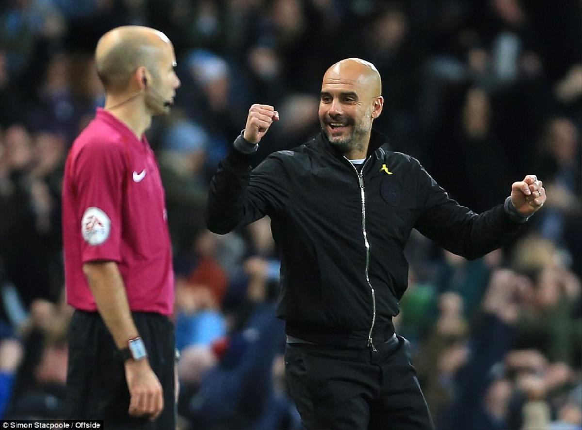 Sao Man City lại khiến Pep 'phát điên' cuối trận Ảnh 2