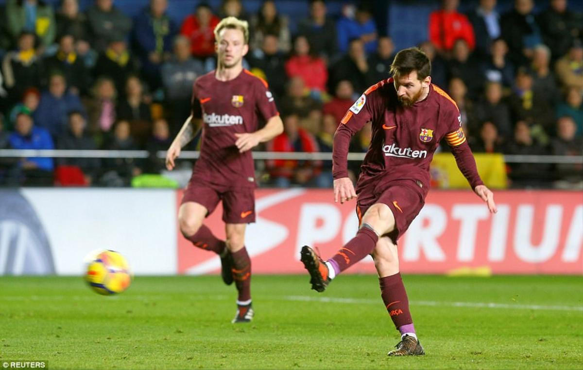 Messi - Suarez cùng 'nổ súng' sau tấm thẻ đỏ bất ngờ Ảnh 2