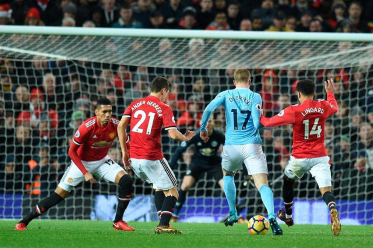 Hậu derby Manchester: Nấc thang lên thiên đường Ảnh 2