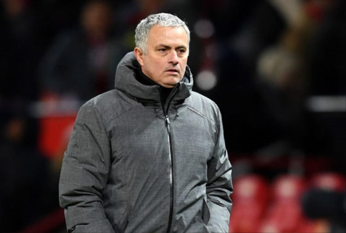 Mourinho gọi cầu thủ Man City là những kẻ vô học Ảnh 2