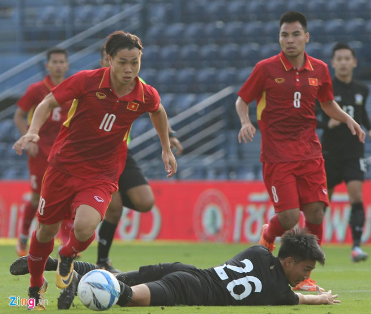 Đánh bại U23 Thái Lan nhờ cú đúp của Công Phượng, U23 Việt Nam giành hạng 3 M-150 Cup Ảnh 1