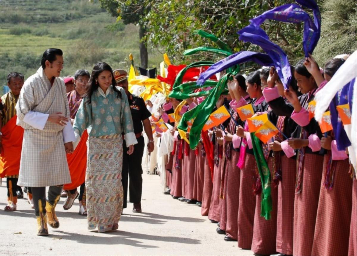 Muôn hình muôn vẻ của các đám cưới Hoàng gia trên thế giới: Sang trọng và xa hoa Ảnh 7