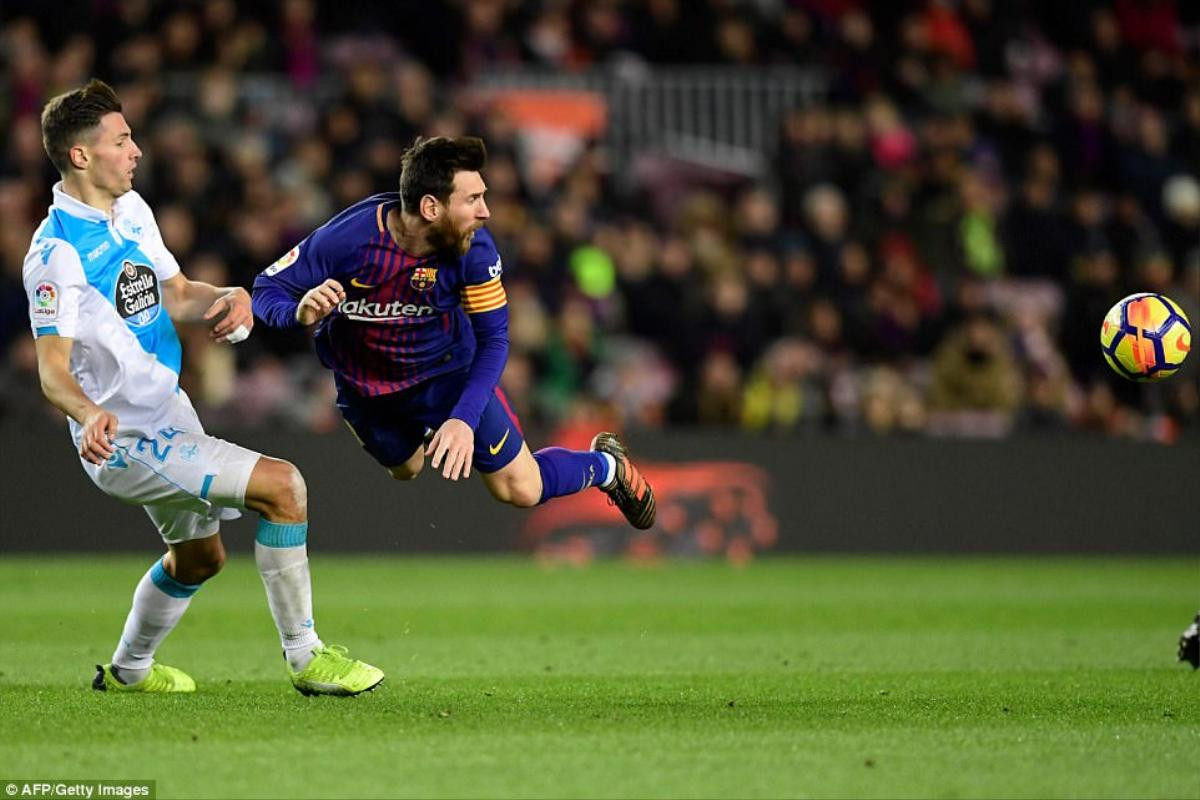 Messi đen đủi sút hỏng 11 mét trong ngày khoe Giày vàng Ảnh 2