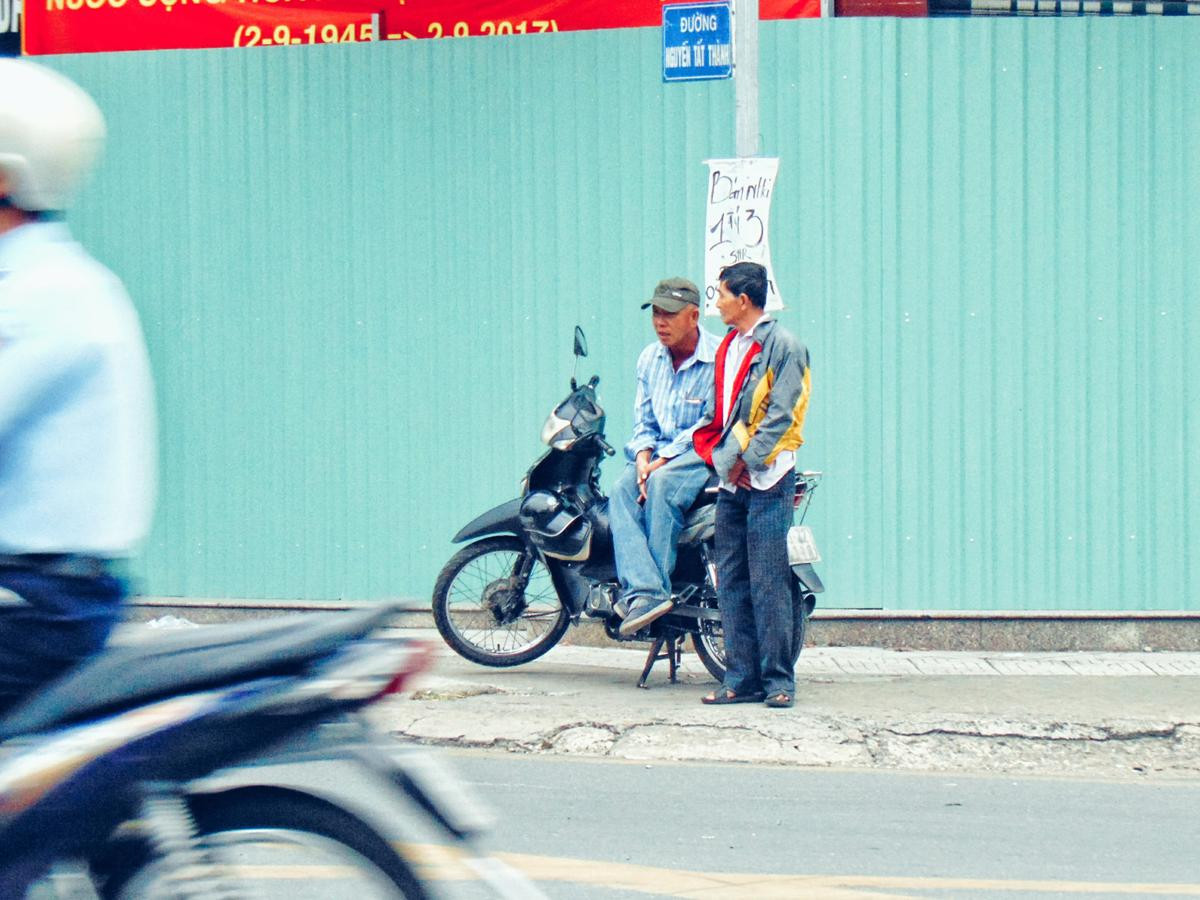 Theo Đài Khí tượng Thủy văn Nam Bộ, nguyên nhân của đợt lạnh này là do không khí lạnh tăng cường từ phía bắc khuếch tán sâu xuống phía nam.