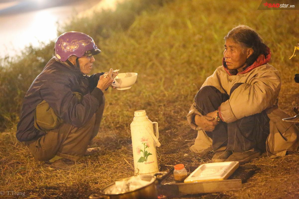 Chuyện tình '1 túp lều tranh 2 trái tim vàng' sưởi ấm chúng ta giữa ngày đông lạnh giá Ảnh 6