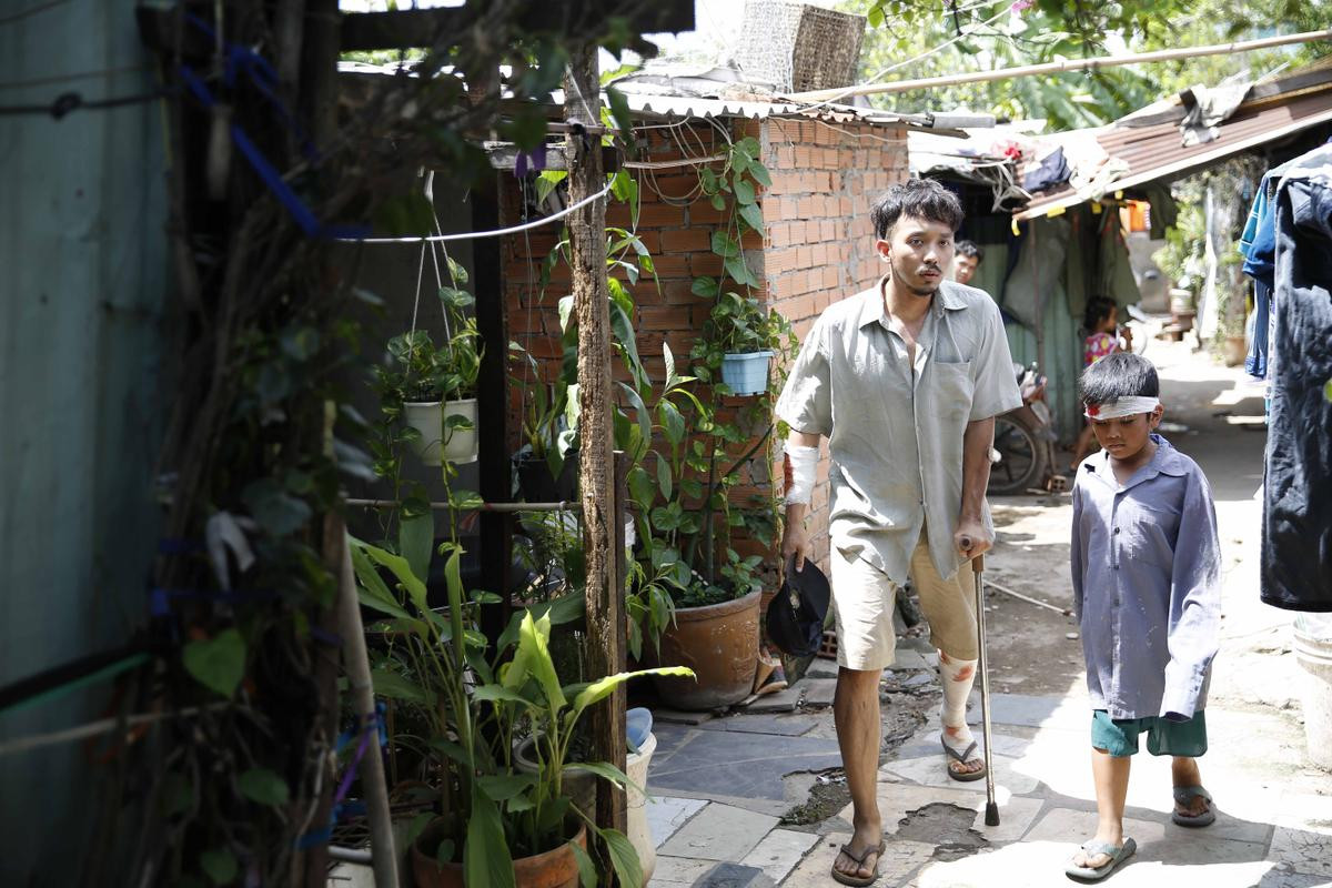 'Bà bầu' Tú Vi và La Quốc Hùng sẽ hoàn toàn 'lột xác' trong phim 'Khi con là nhà' của Vũ Ngọc Đãng Ảnh 3