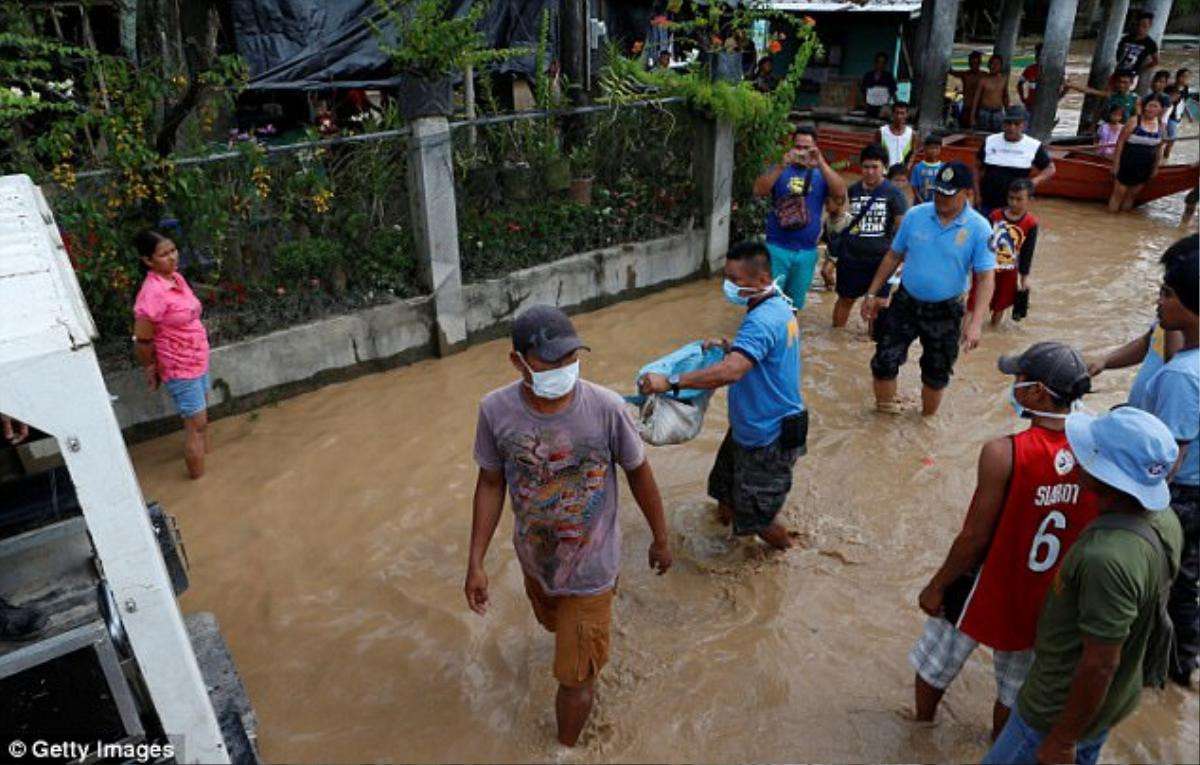 Trước khi vào Việt Nam, bão Tembin khiến Philippines tan hoang thế nào? Ảnh 12