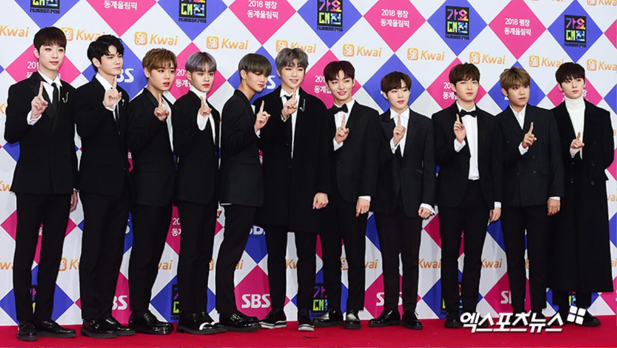 SBS Gayo Daejun 2017: WANNA ONE, TWICE, BTOB bất chấp hình tượng trên thảm đỏ Ảnh 1