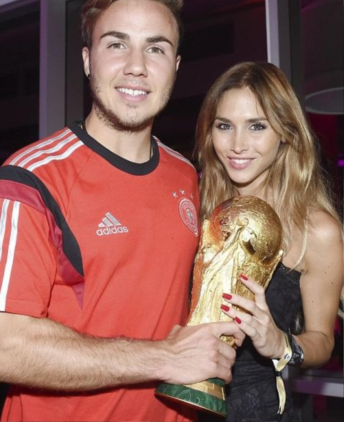 'Trai đẹp' Gotze cầu hôn bạn gái nóng bỏng trong đêm Giáng sinh Ảnh 3