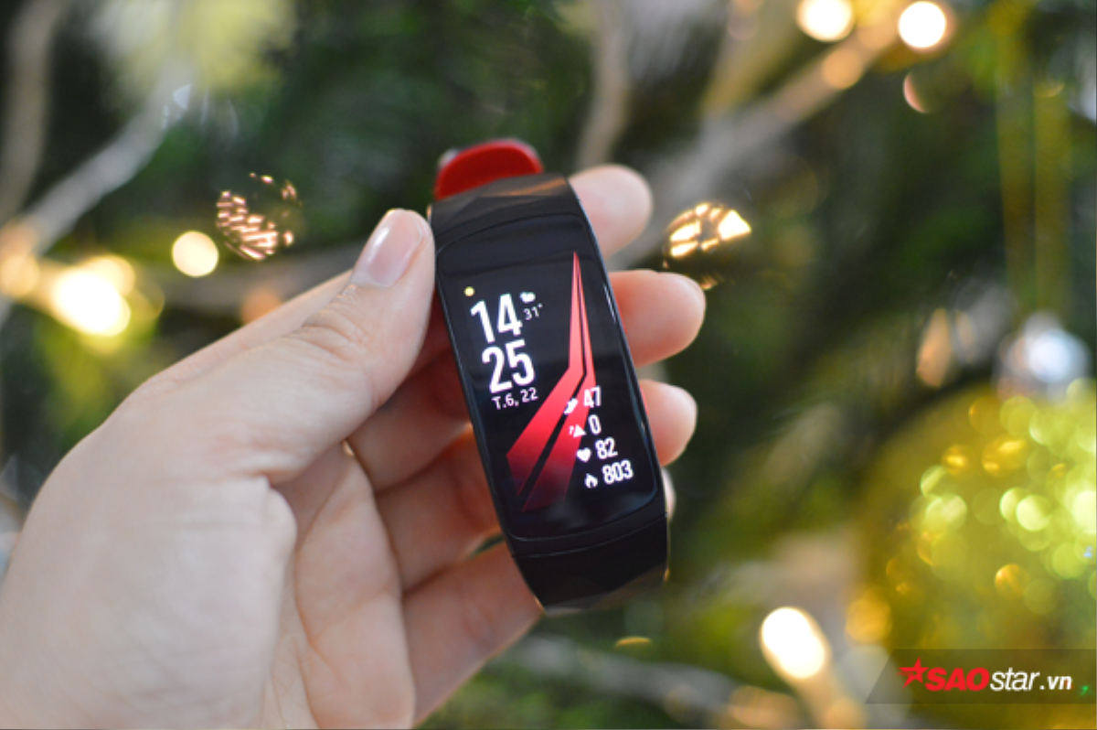 Trải nghiệm vòng tay thông minh Samsung Gear Fit2 Pro: Bình cũ nhưng rượu mới! Ảnh 8