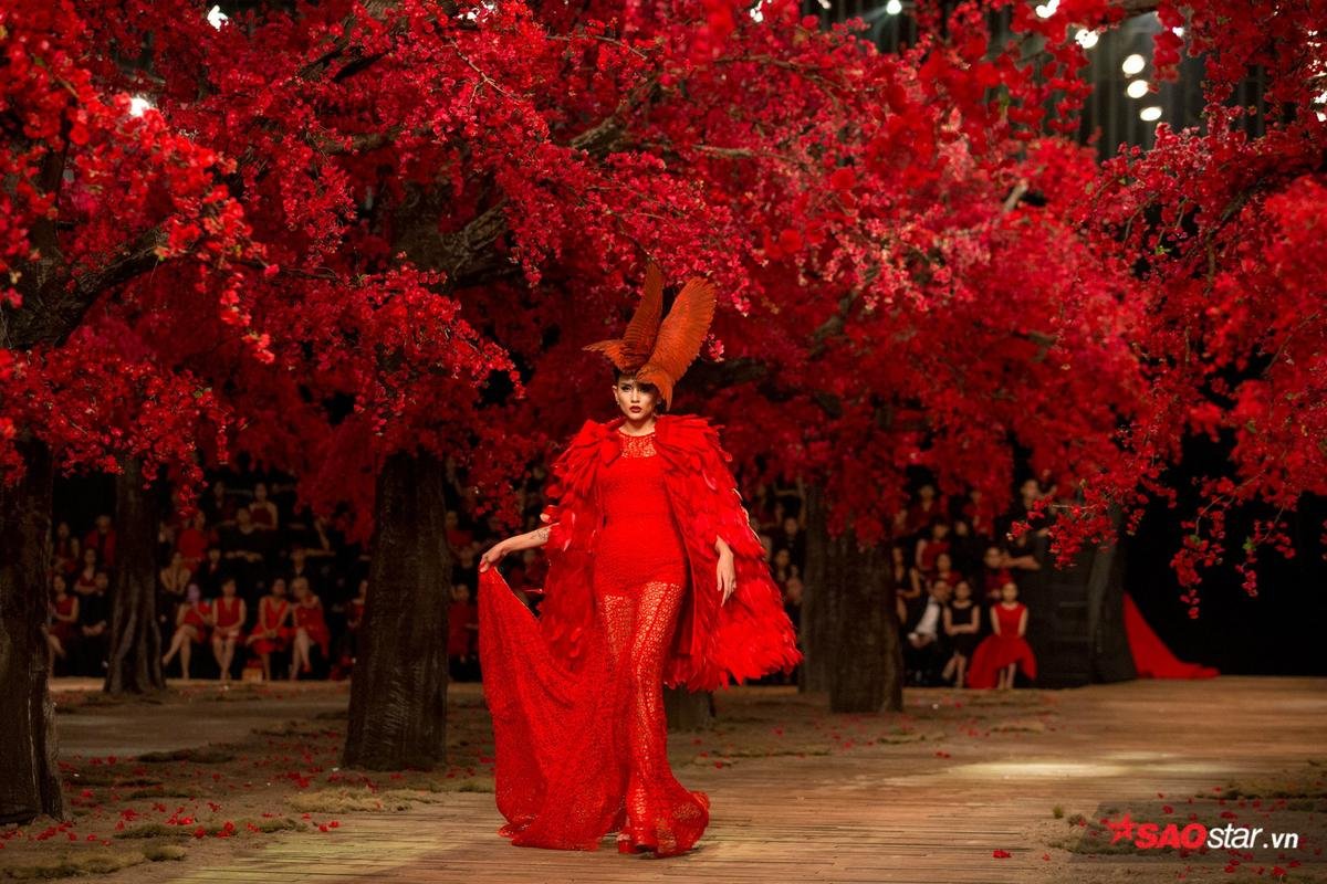 Tăng Thanh Hà tái xuất, catwalk 'xuất thần' dẫn đầu dàn người mẫu show Đỗ Mạnh Cường Ảnh 16