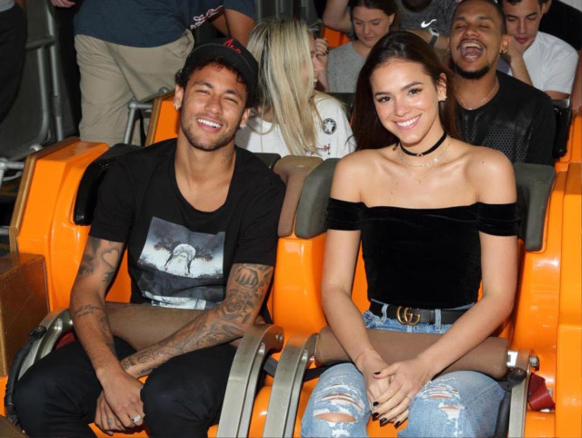 Lộ cảnh nóng ngoài biển, Neymar và nữ diễn viên Bruna chính thức tái duyên Ảnh 5