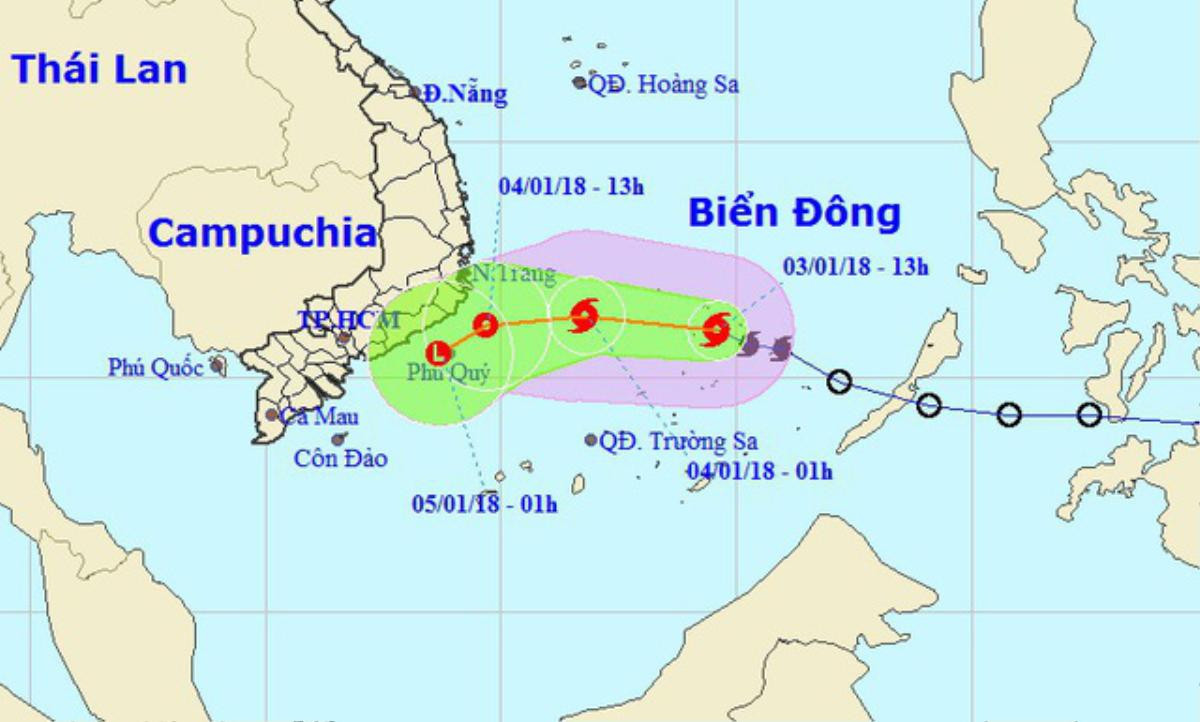 Bão đổi hướng, dự báo suy yếu trong 12 giờ tới Ảnh 1