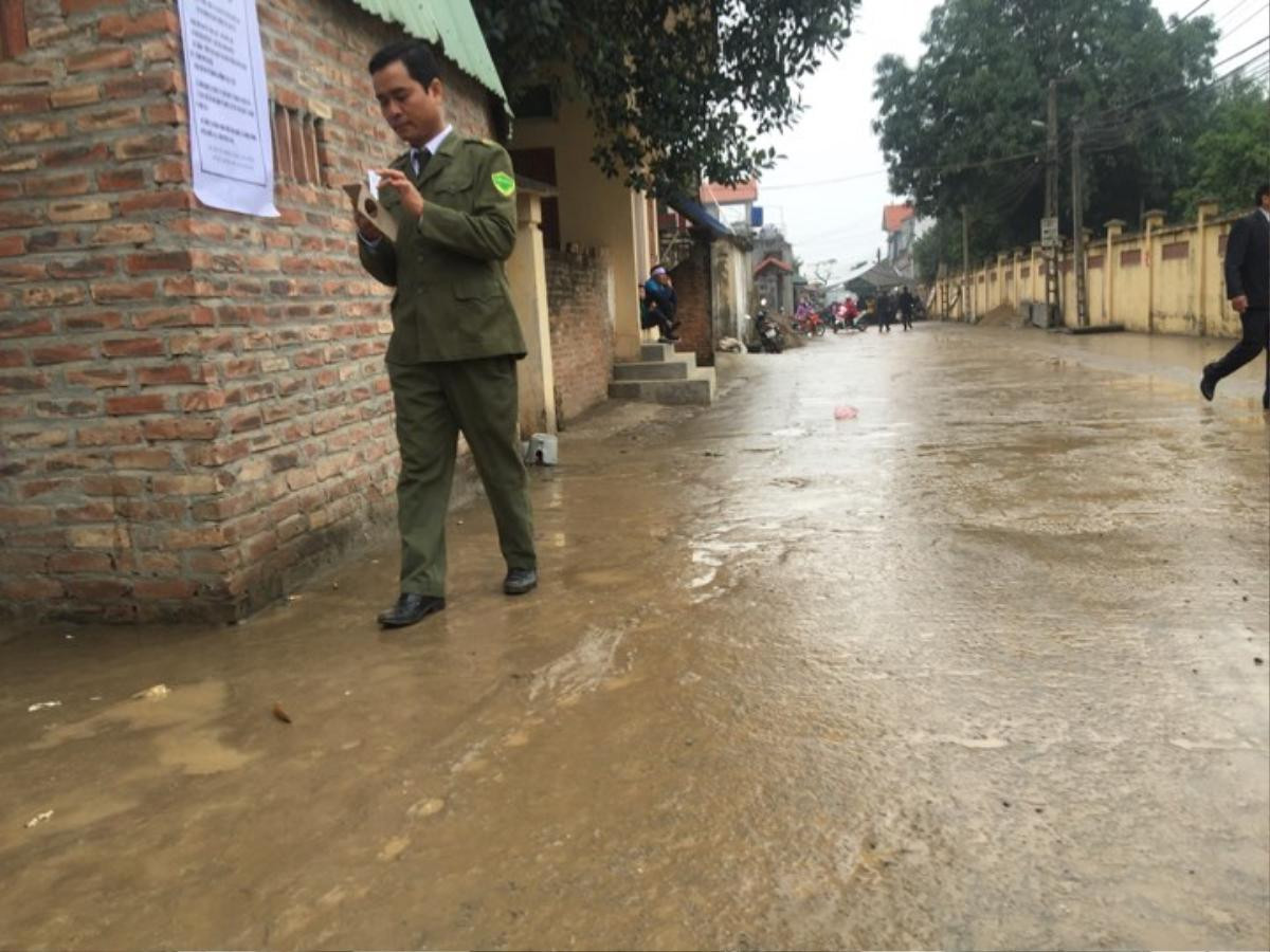 Hàng xóm thông tin bất ngờ sau cái chết của Chủ tịch huyện Quốc Oai Ảnh 1