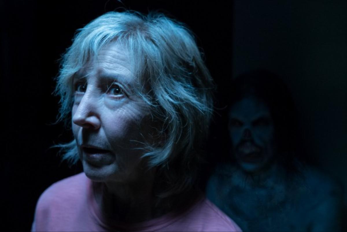 Clip: Khán giả Việt bịt mắt, gào thét, co rúm người sợ hãi khi xem 'Insidious 4' Ảnh 6