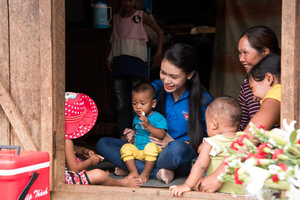 Người đẹp truyền thông Bảo Vân: Nghiên cứu khoa học, làm thiện nguyện và hơn thế nữa! Ảnh 6