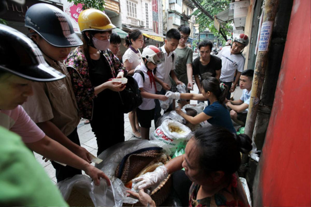 Cứ tưởng món đơn giản, ai ngờ Hà Nội có tận '500 anh em họ nhà Xôi' đếm mỏi miệng không hết Ảnh 1