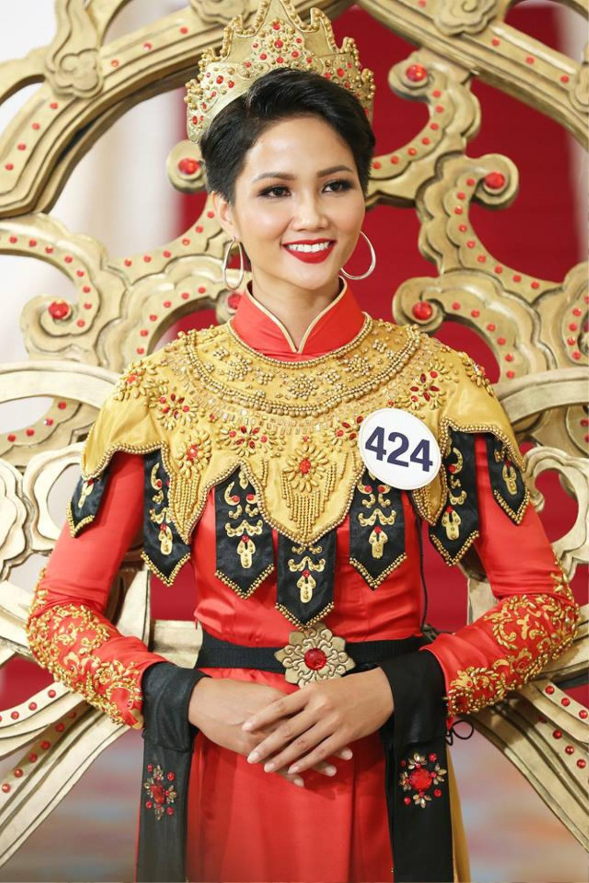 Tân hoa hậu H'Hen Niê và hành trình đầy nghị lực để chạm tới vương miện Miss Universe Việt Nam 2017 Ảnh 10