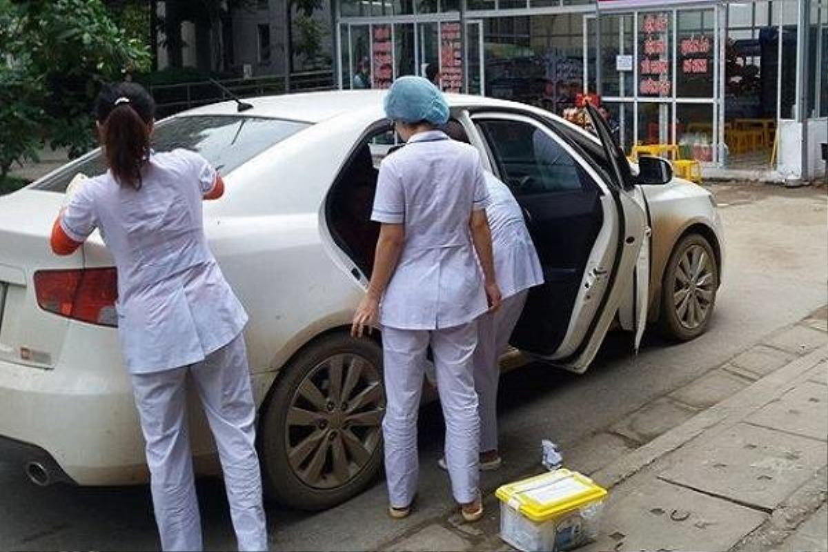 Người mẹ khuyết tật đẻ rơi trên taxi, con bị ngạt tím đen và điều kỳ diệu đã đến Ảnh 4