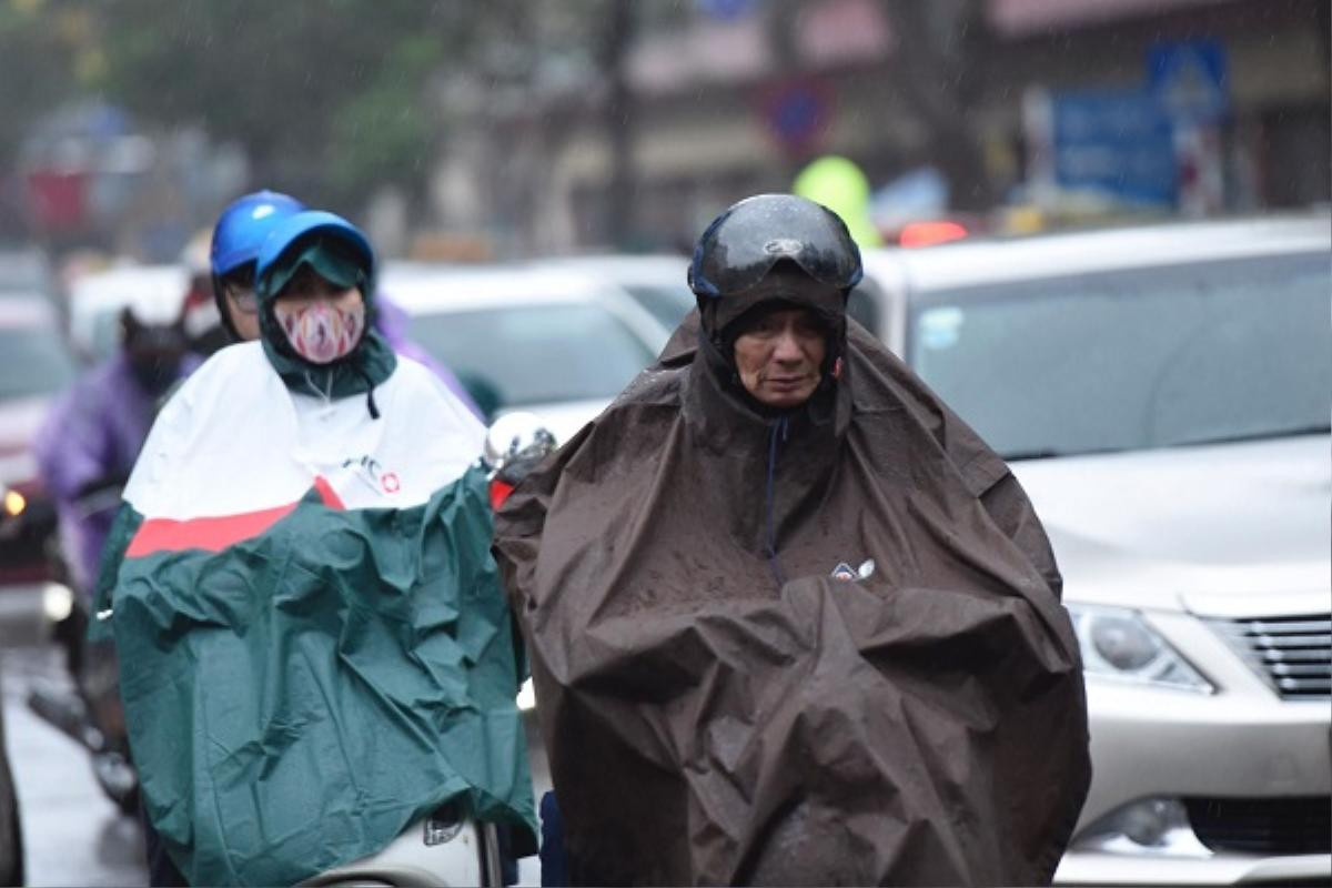 Người Hà Nội tê cóng trong cái rét dưới 10 độ, lạnh tưởng như sắp đóng băng Ảnh 5