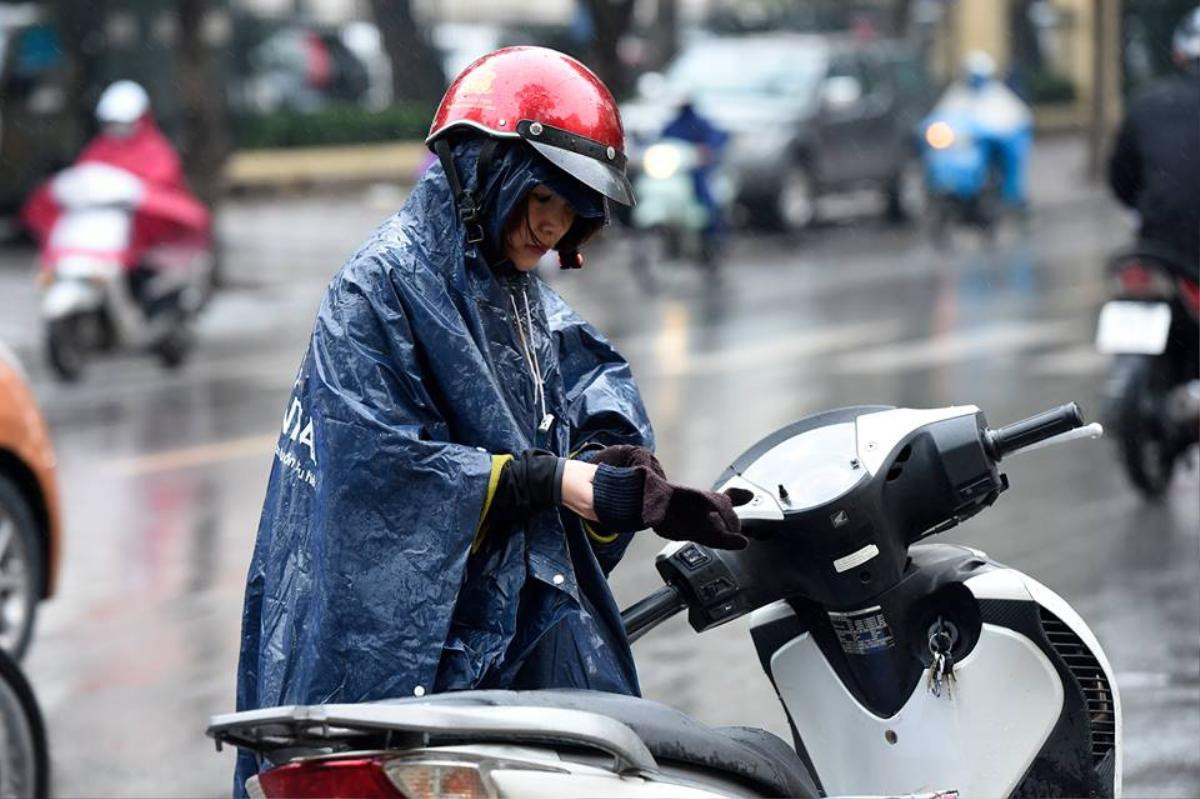 Người Hà Nội tê cóng trong cái rét dưới 10 độ, lạnh tưởng như sắp đóng băng Ảnh 12