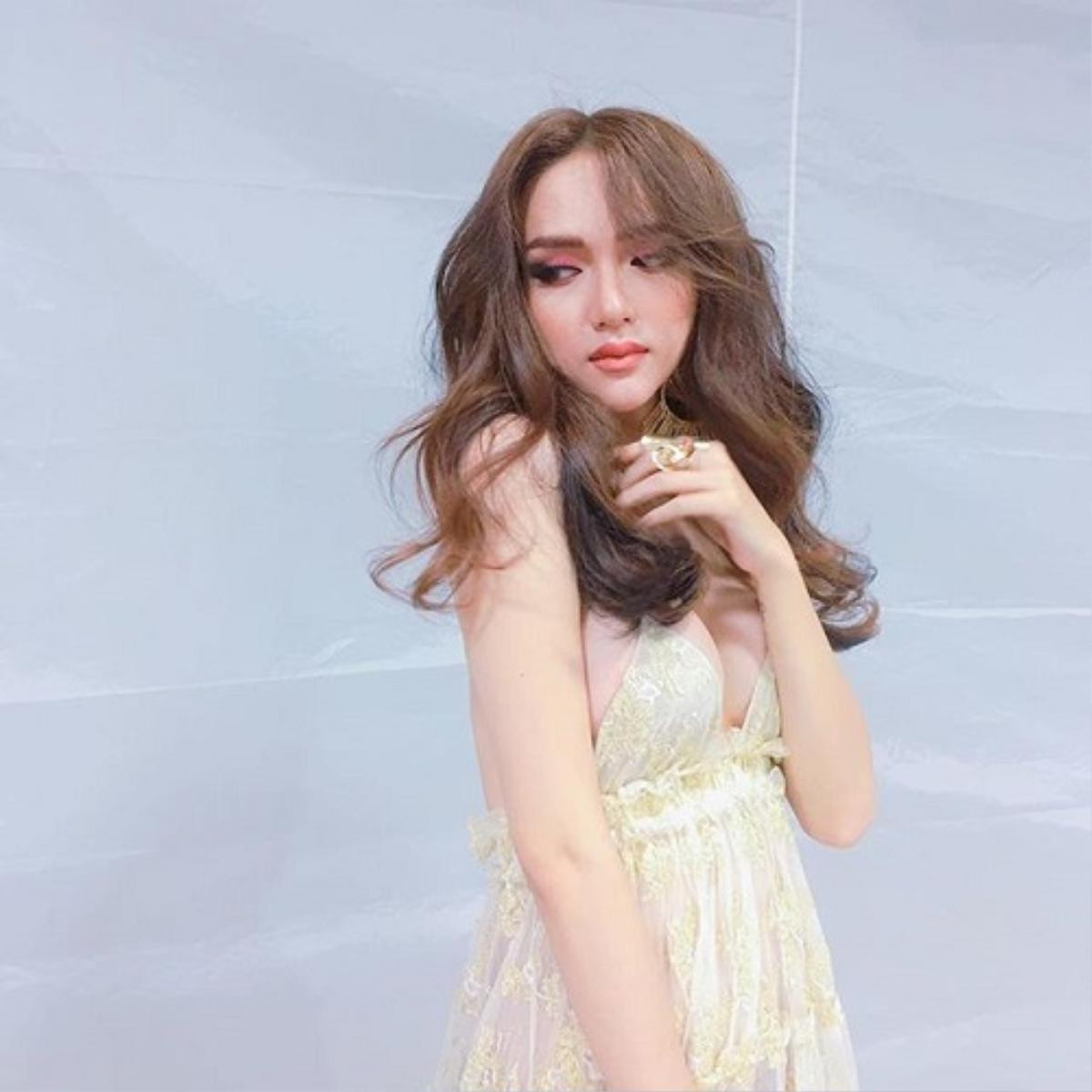 Hương Giang Idol: Mỹ nhân chuyển giới có gout thời trang nóng bỏng nhất Showbiz Việt Ảnh 13