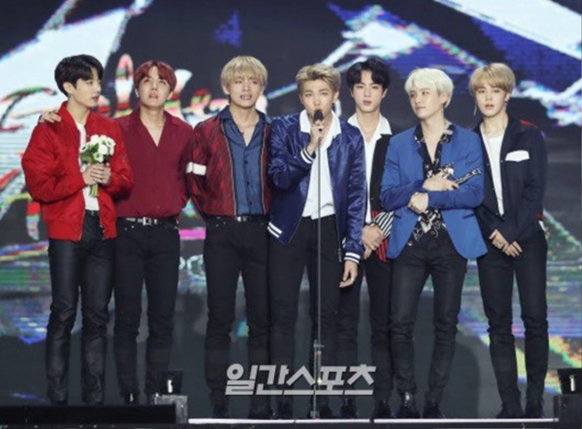 Suốt 9 năm qua, Daesang của Grammy xứ Hàn không rời SM và BTS vừa phá bỏ nó! Ảnh 1