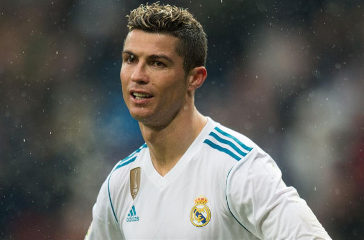 Chán nản vì bị Chủ tịch Perez phản bội, Ronaldo sắp 'đào tẩu' khỏi Real Ảnh 2