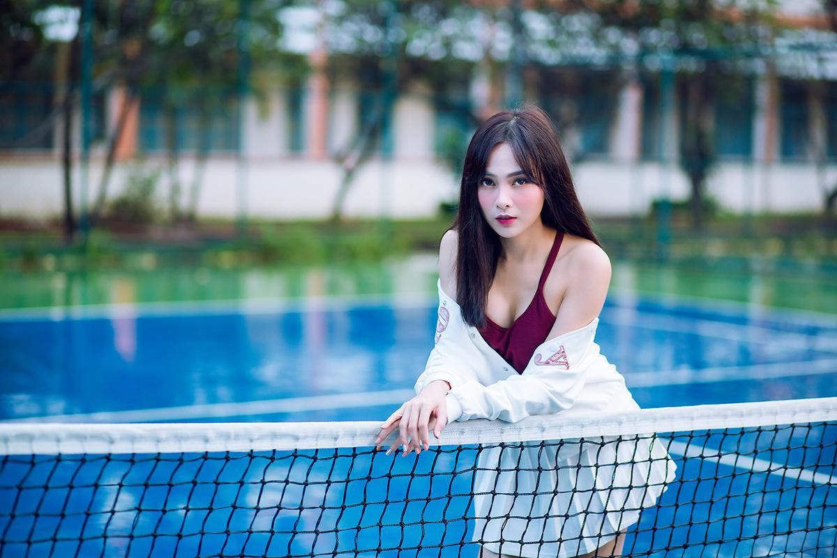 Trưởng nhóm SGirls chọn phong cách sporty làm 'thiên thần' trên sân golf Ảnh 9