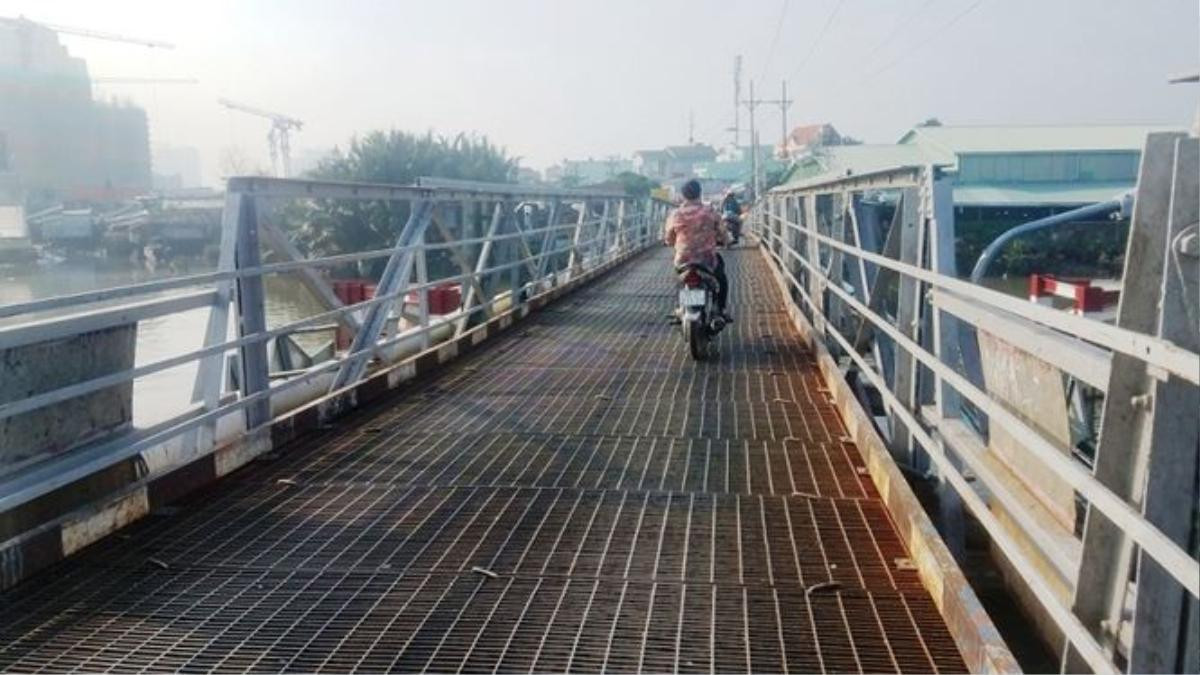 Cận cảnh Long Kiển và những cây cầu 'chờ sập' ở Sài Gòn Ảnh 2