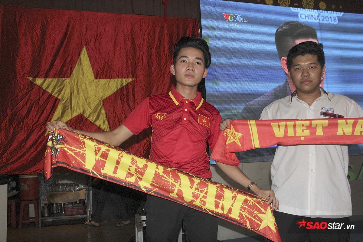 Hai nam sinh trốn học cổ vũ U23 Việt Nam- U23 Qatar nhận được cái kết bất ngờ từ gia đình Ảnh 1