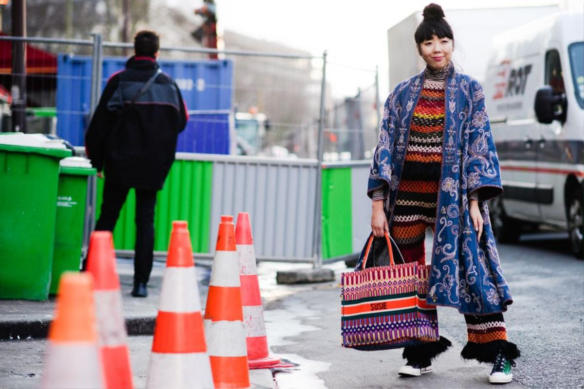 Tuần lễ Haute Couture xuân hè 2018: Street style 'chiếm sóng' luôn cả runway Ảnh 13