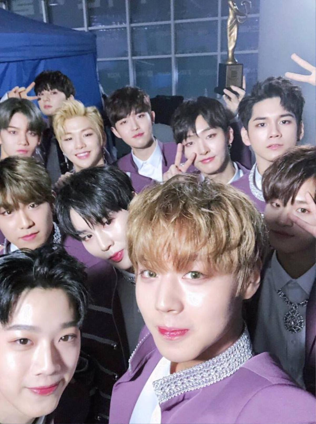 Netizen 'ngơ ngác' vì PRISTIN thắng giải giống Wanna One, dù không biết nhóm làm được gì? Ảnh 2