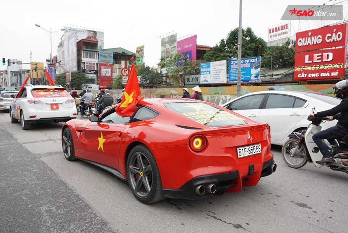 Dàn siêu xe triệu đô hội tụ chào đón đổi tuyển U23 Việt Nam trở về Ảnh 9