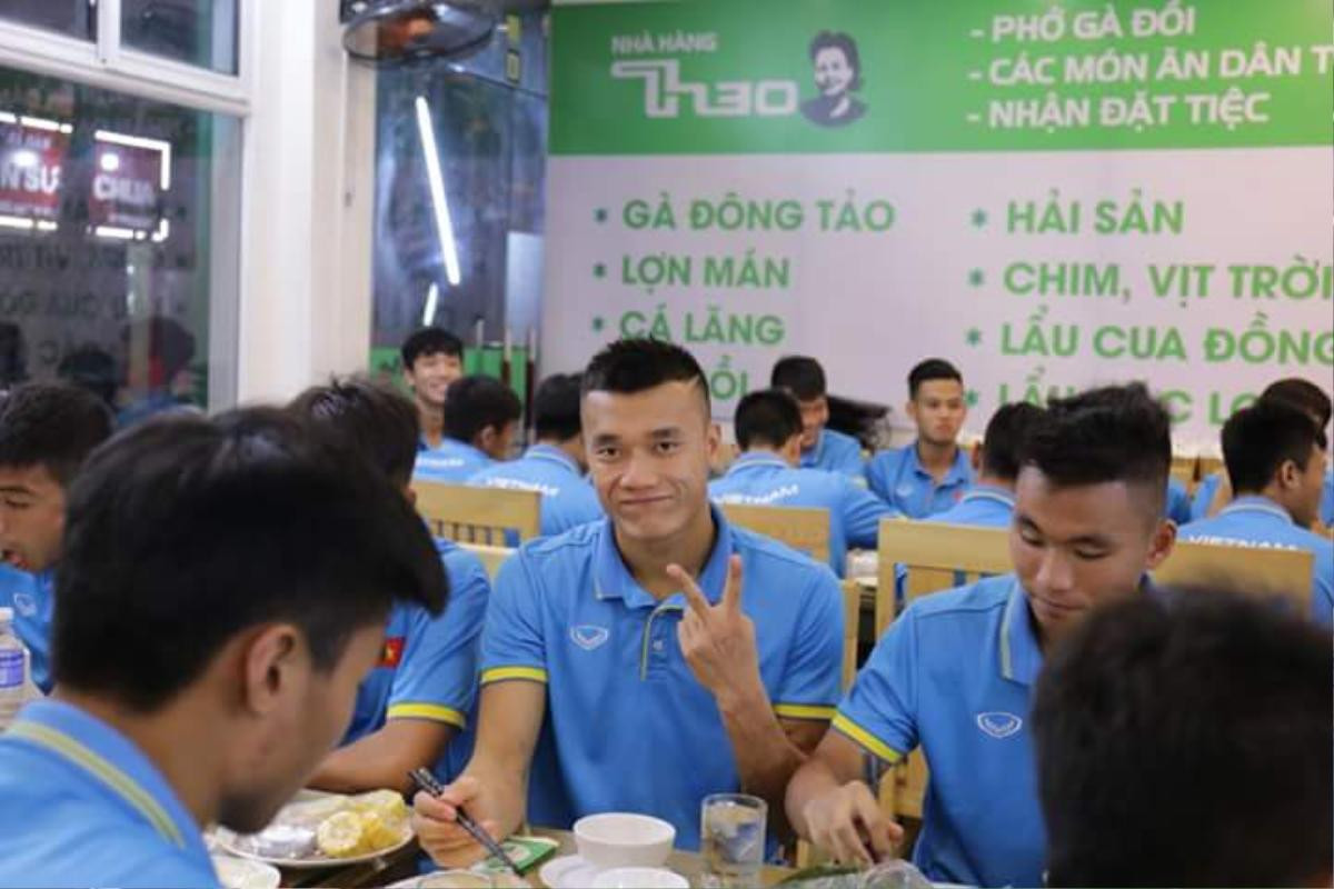 Để toàn những kiểu tóc nam tính thế này, bảo sao Bùi Tiến Dũng lúc nào cũng đẹp trai, phong độ Ảnh 12