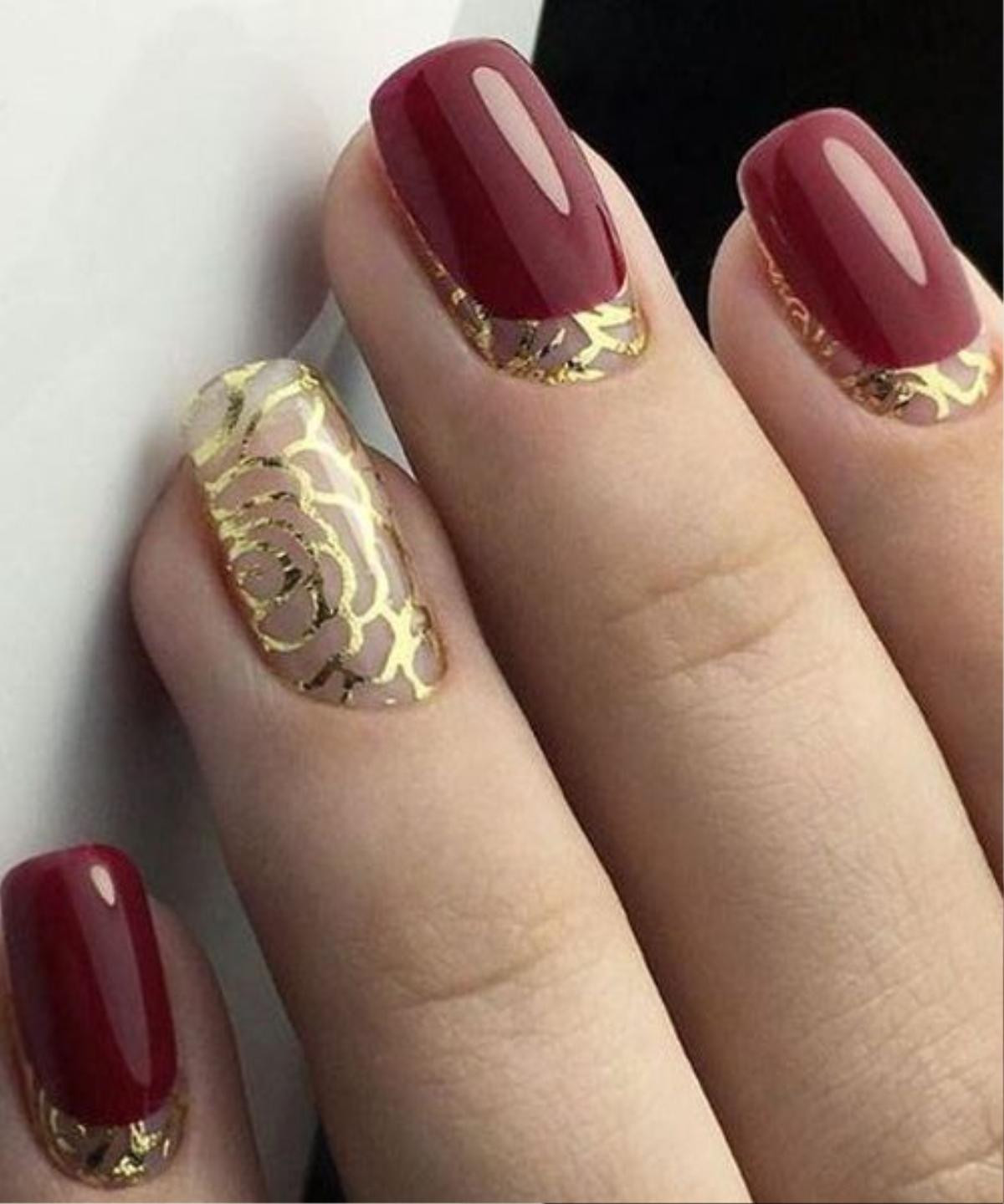 22 mẫu nail đỏ 'vừa đẹp vừa sang' cho nàng tỏa sáng trong dịp Tết Mậu Tuất 2018 Ảnh 14