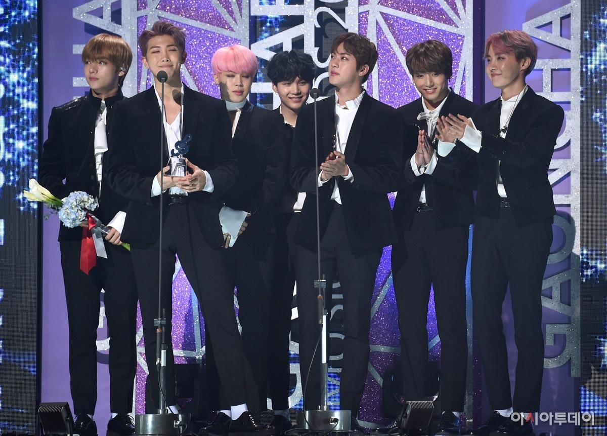 Hai tuần trước sự kiện, BTS bất ngờ hủy lịch trình tham dự 'Gaon Chart Music Awards' Ảnh 3