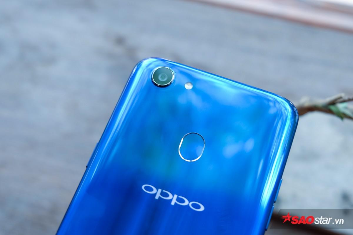 Cận cảnh OPPO F5 màu 'xanh thạch anh' đẹp khó cưỡng Ảnh 8