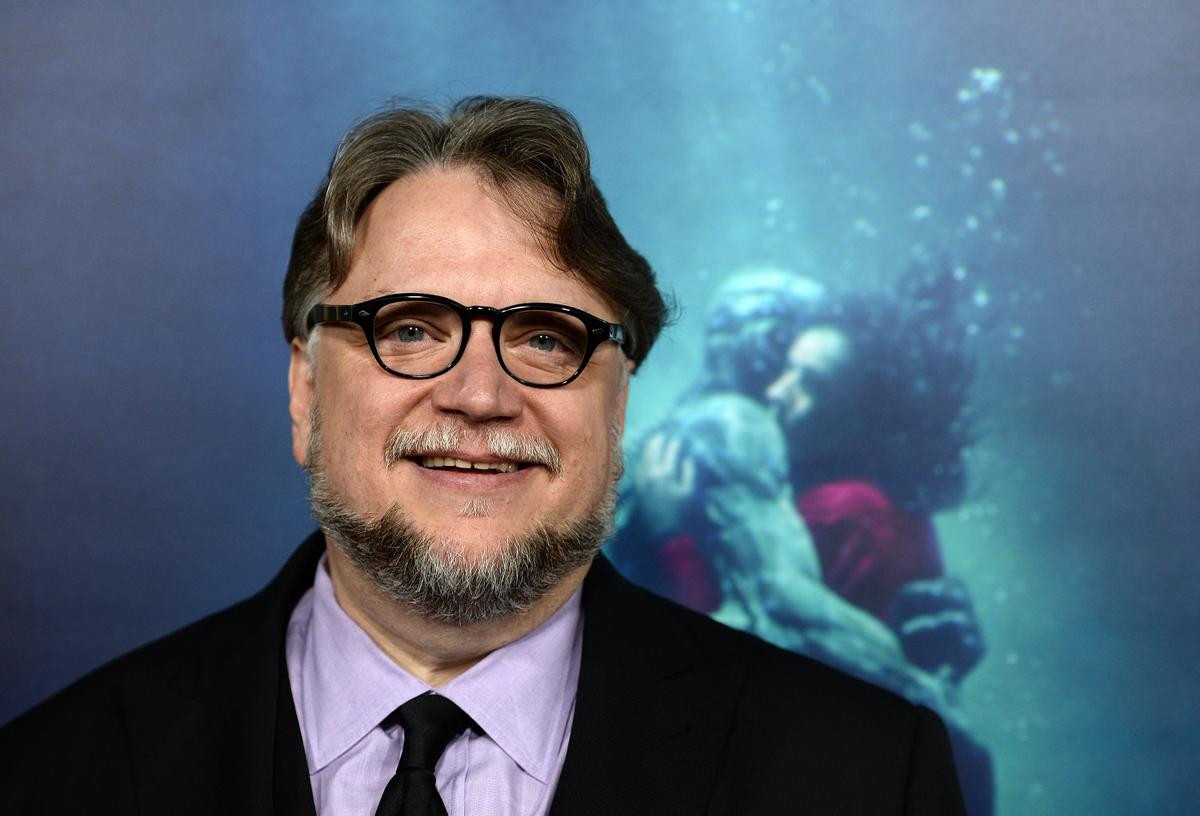 Doug Jones - Thủy quái của 'The Shape of Water': Người hùng giấu mặt trong các bộ phim bom tấn Ảnh 3