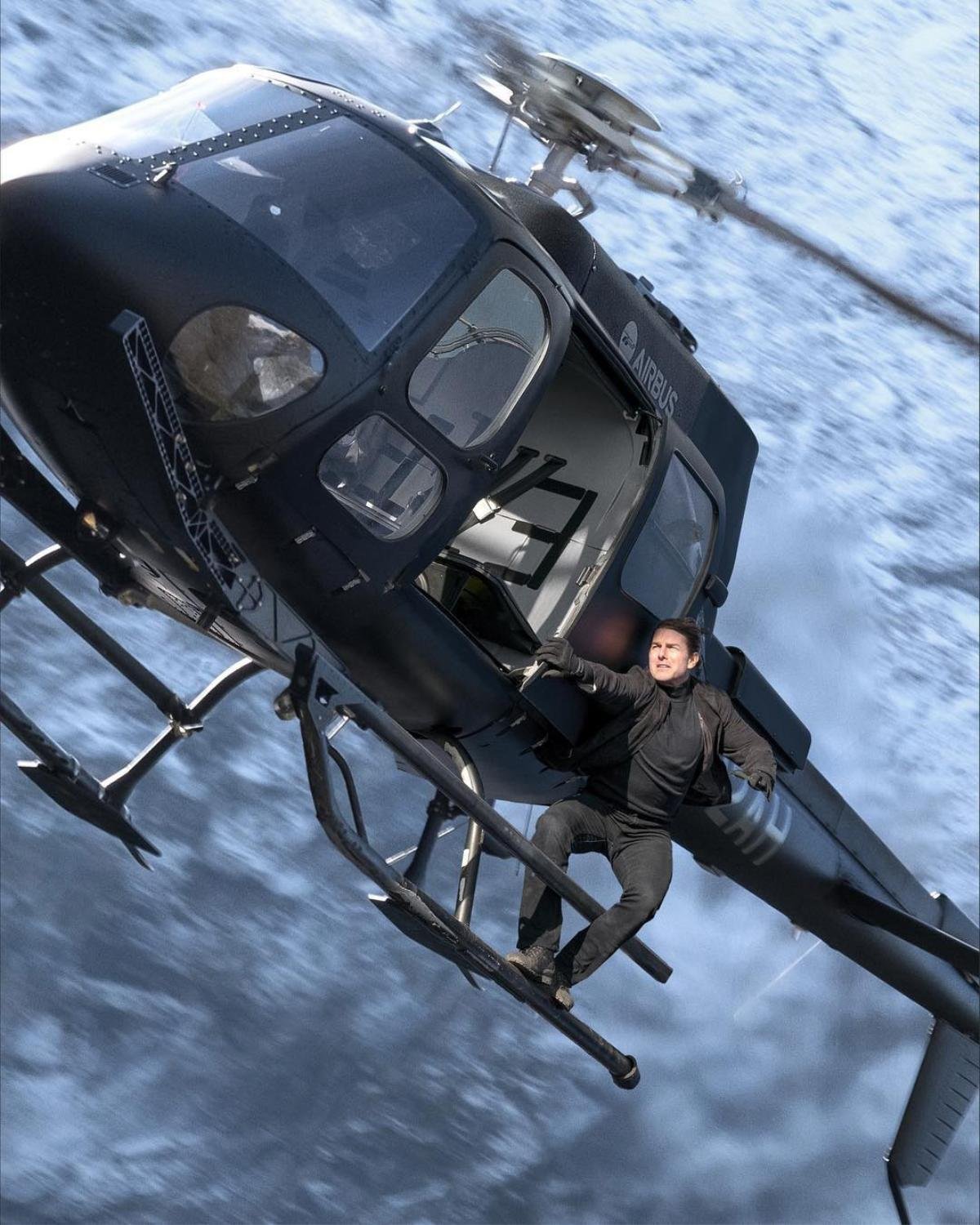 Nghẹt thở với trailer 'Mission Impossible: Fallout' của Tom Cruise và Henry Cavill Ảnh 2