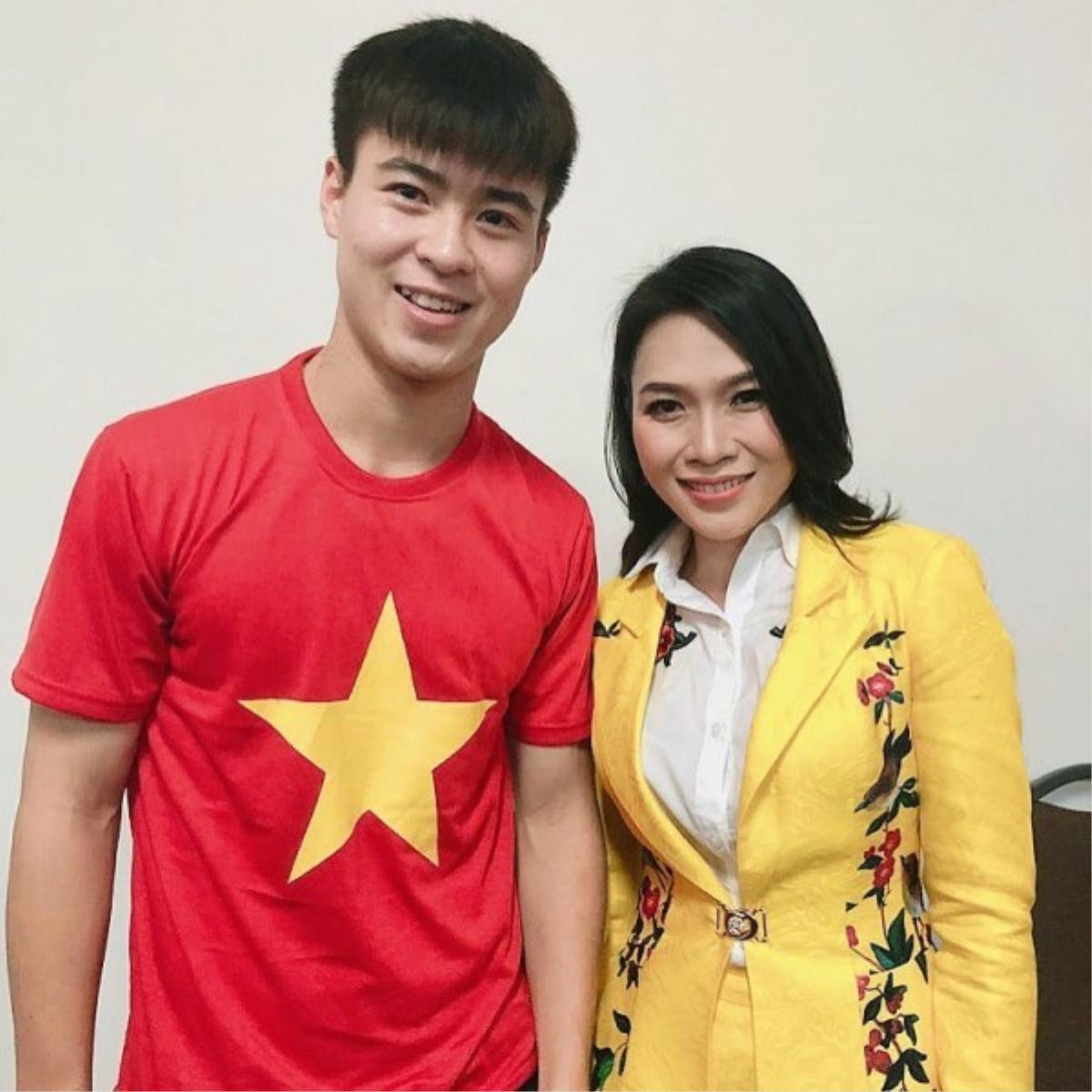 Sau Duy Mạnh - Văn Thanh, đến lượt Hà Đức Chinh U23 Việt Nam khoe ảnh selfie cùng Mỹ Tâm Ảnh 3