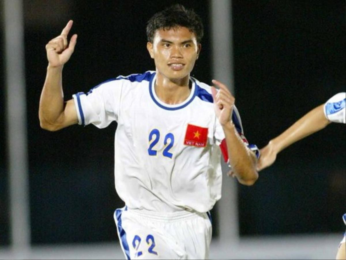 Nhà vô địch AFF Cup 2008 khuyên U23 VN dùng tiền thưởng và né tránh cám dỗ Ảnh 1