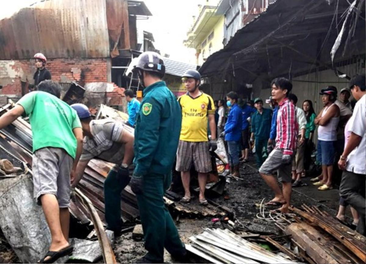 Canh ki ốt bán hàng Tết, hai vợ chồng chết cháy trong đêm Ảnh 1