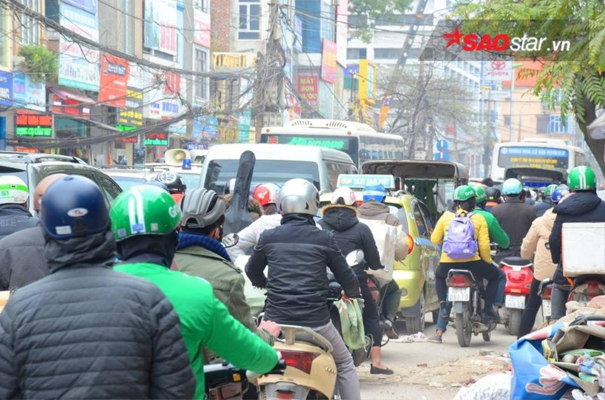 Hà Nội ngày cuối năm, sáng trưa chiều tối đều ách tắc kinh hoàng Ảnh 8