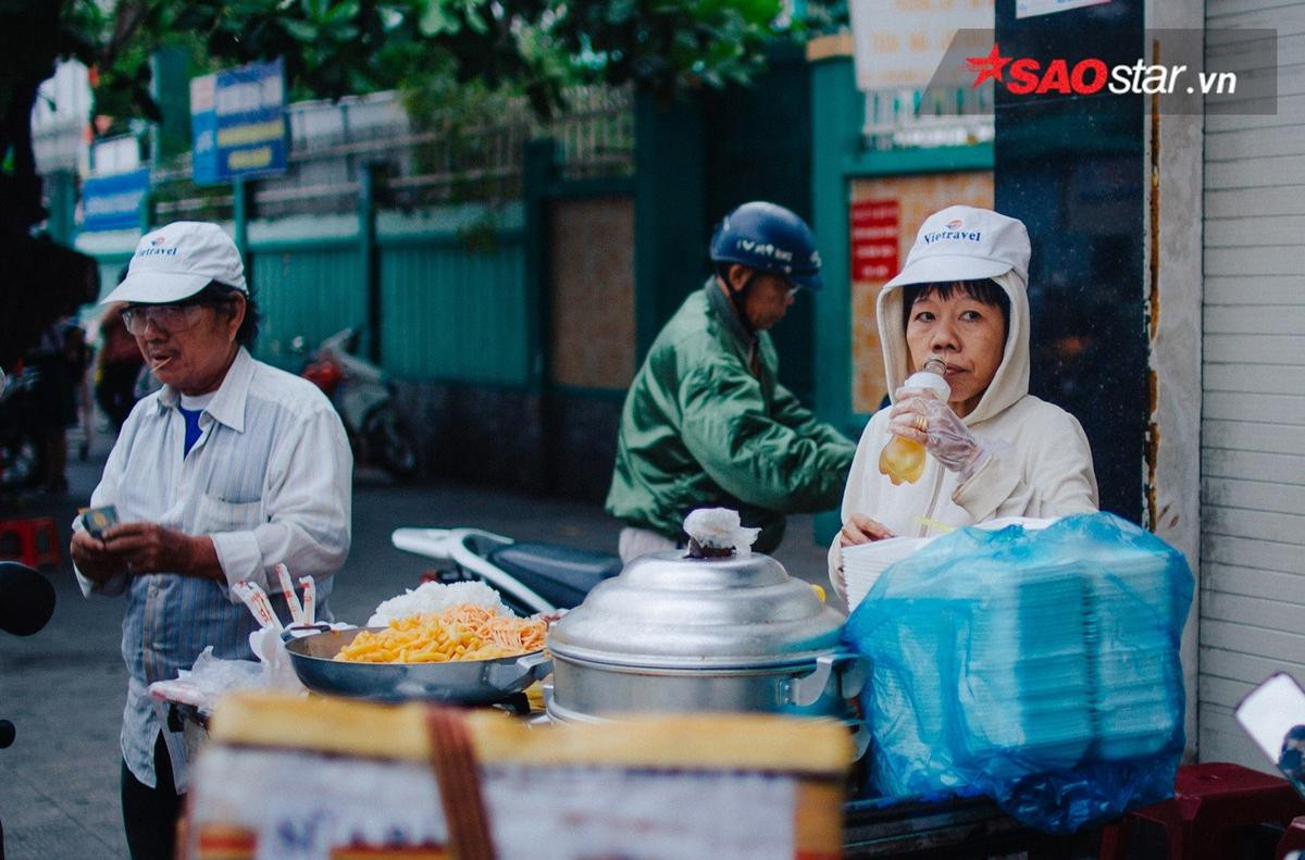 Lạnh 19 độ trong những ngày cuối tháng Chạp, người Sài Gòn đồng loạt mặc áo khoác Ảnh 6