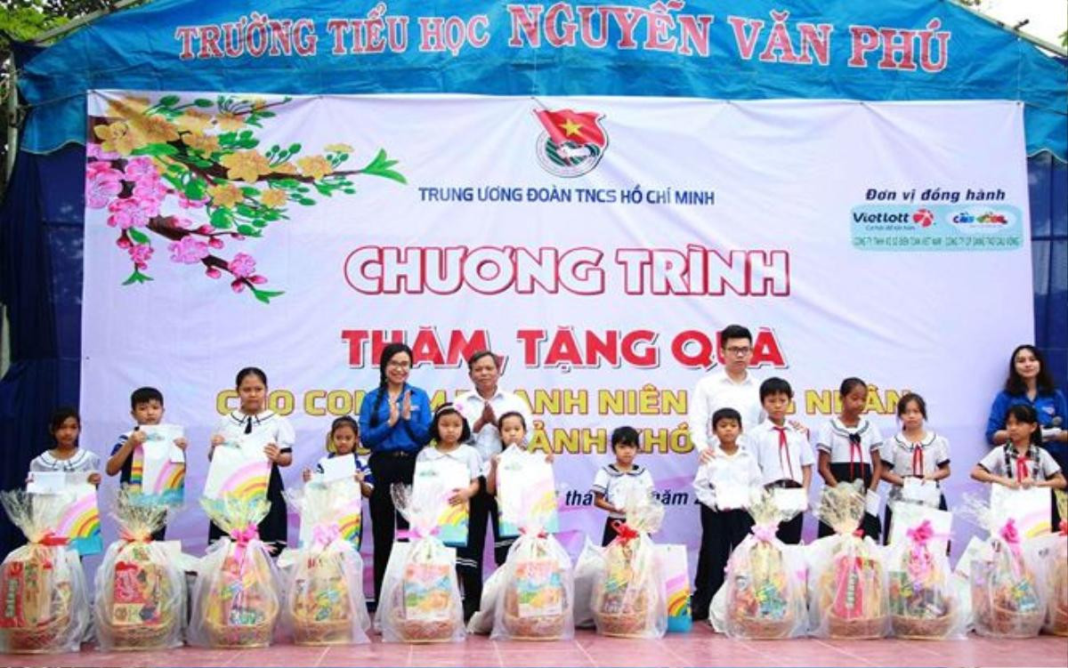 Trung ương Đoàn chăm lo Tết tại vùng sâu vùng xa tỉnh Long An Ảnh 4